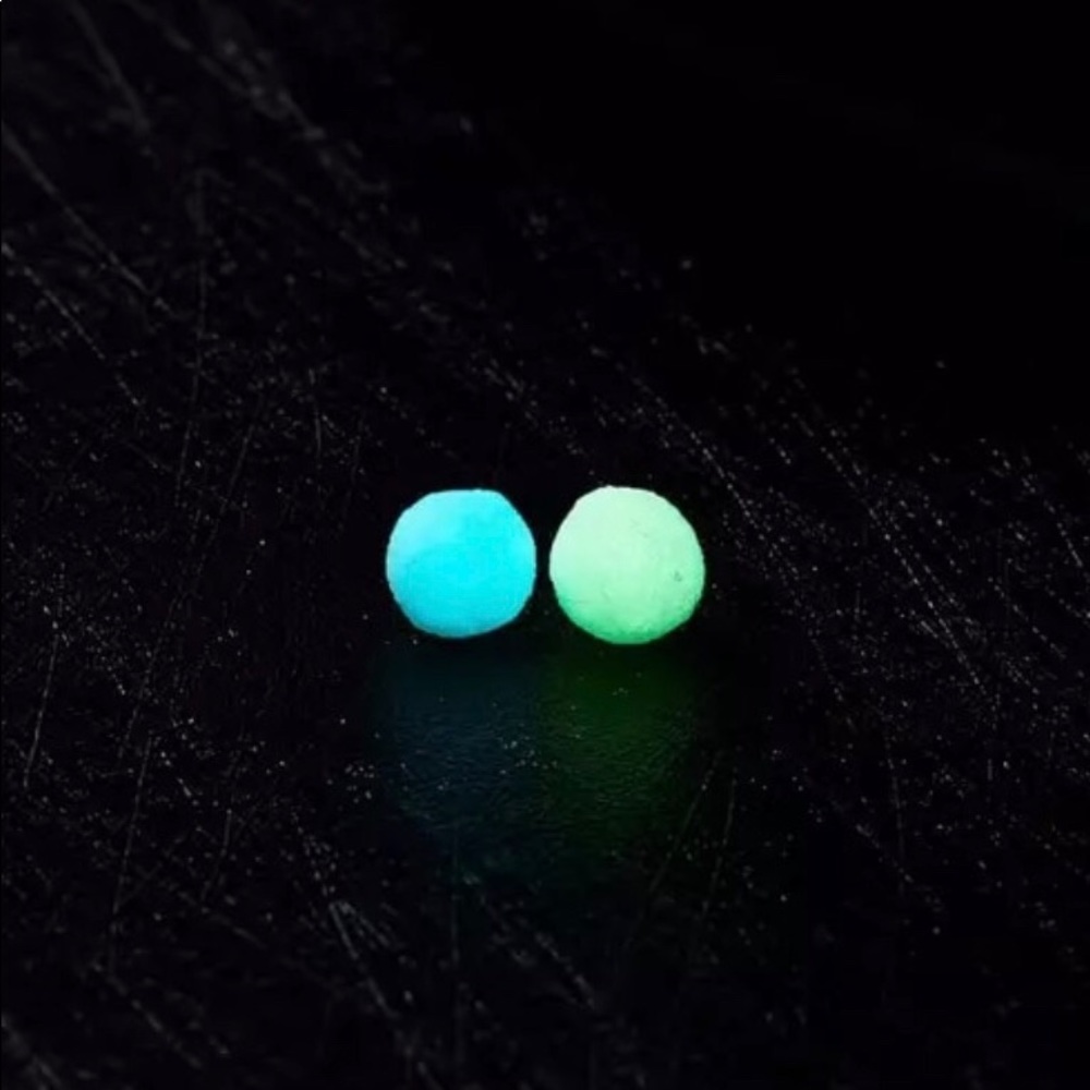 Moon Glow Necklace - Picture 6 of 8